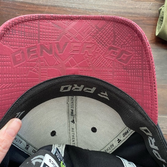 NHL Avalanche Hat - Picture 2 of 5